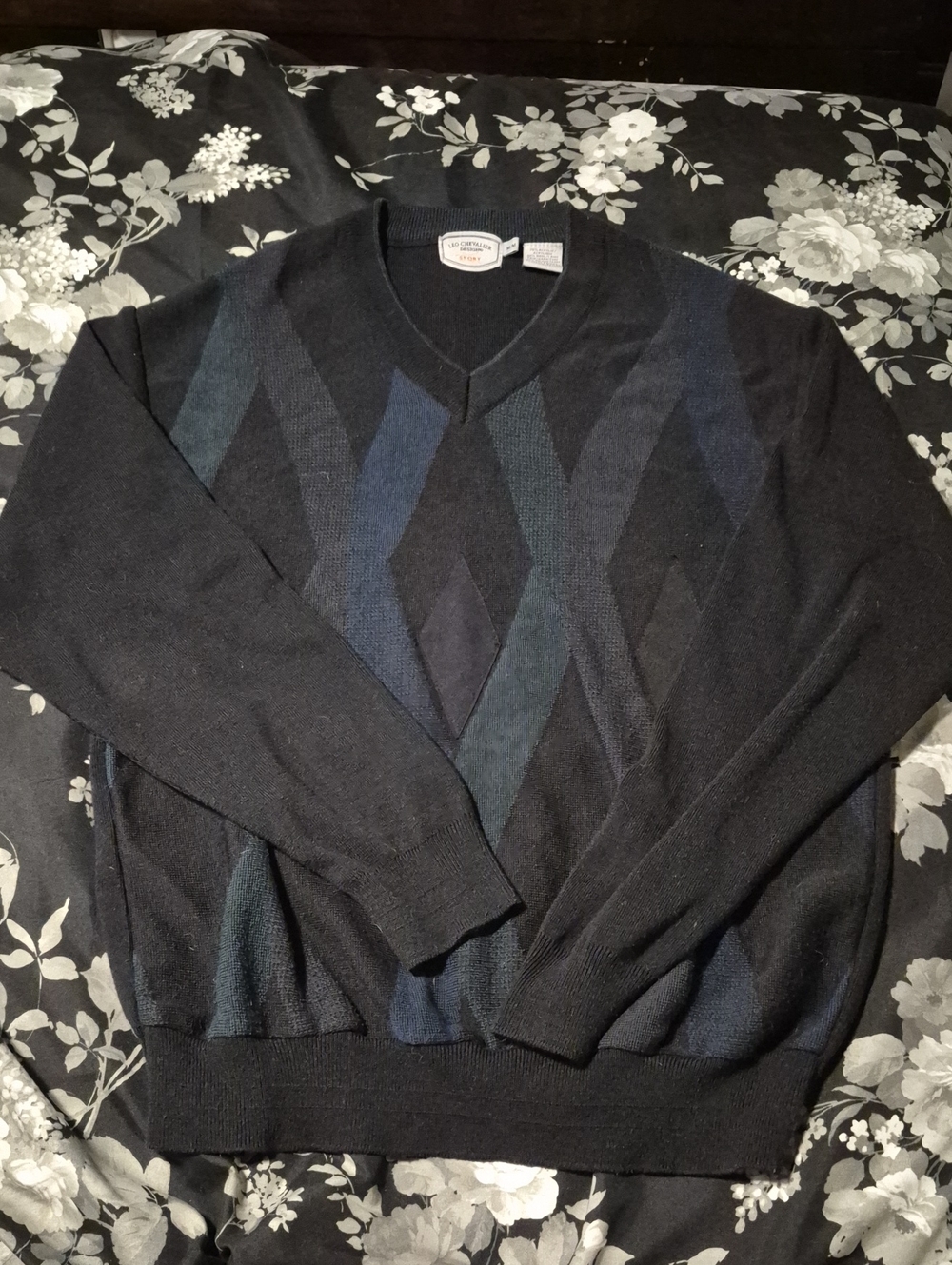 Men's V neck Sweater